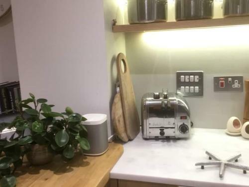 Apartamento The Courtyard-boutique Style 10 Min Walk To Beach