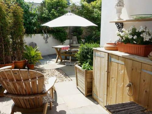 Apartamento The Courtyard-boutique Style 10 Min Walk To Beach