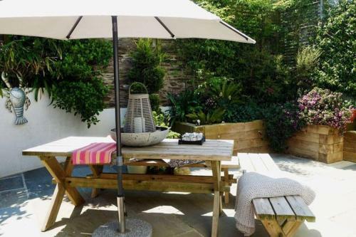 Apartamento The Courtyard-boutique Style 10 Min Walk To Beach