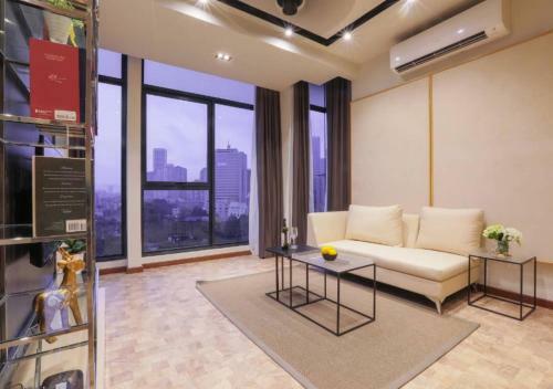Hotel Expressionz Suites By V&c