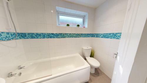 Suffolk House 3 Or 6 Bed Setup Workstays Uk