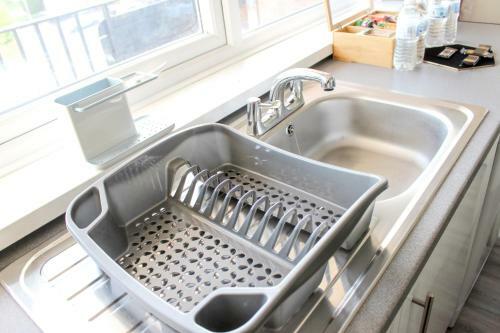 Beautiful 2-bedroom Service Apartment With Free Parking