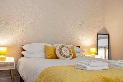 Staywhenever Nwt- 4 Bedroom House, King Size Beds, Sleeps 9