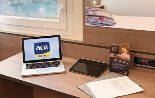 Hotel Ace Motel Ath�e