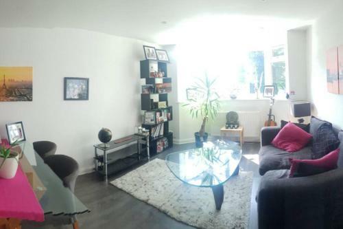 Apartamento 2 Bedroom Ground Floor Maisonnette With Garden