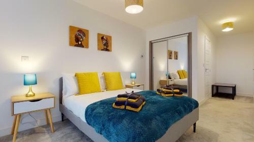 Luxury 2 Bed Apartment With Parking Near London