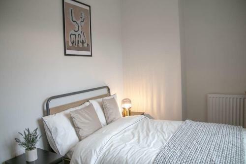 Fortunae's Cosy Apartment- By Fang