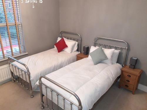Grove Road Cottages - Group Bookings