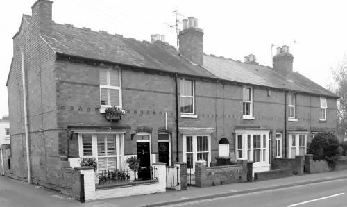 Edwards Cottage - Grove Road Cottages