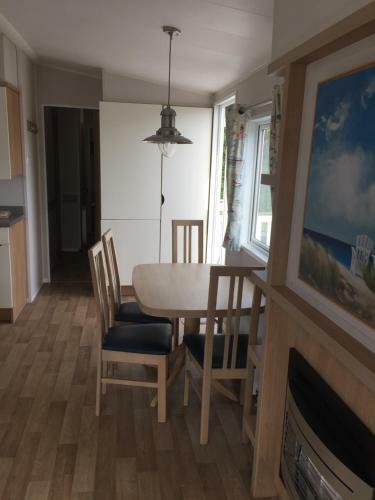 3 Bedroom 2 Bathroom Prestige Caravan Presthaven Sands