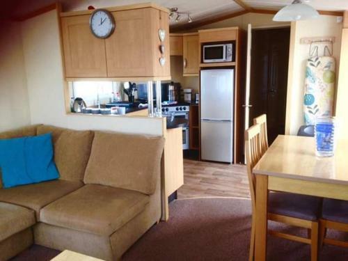 3 Bedroom 2 Bathroom Prestige Caravan Presthaven Sands