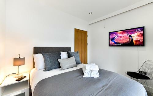 Just Stay Wales - Luxury Waterfront Villa, Sa1