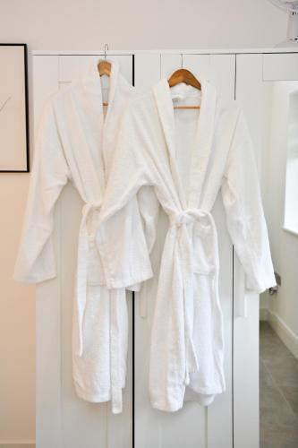 Just Stay Wales - Luxury Waterfront Villa, Sa1