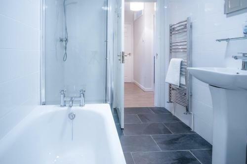 Starfish Apartment - 2 Bedroom Apartment - Tenby