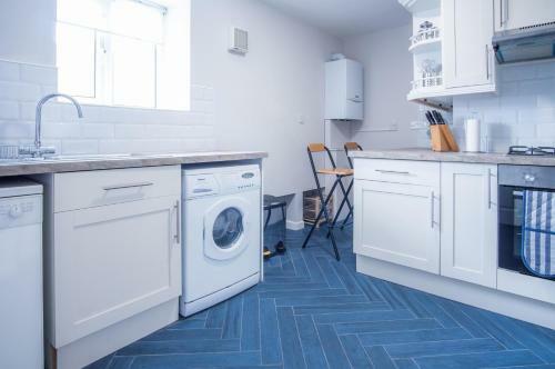 Starfish Apartment - 2 Bedroom Apartment - Tenby