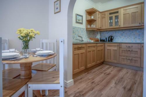 Arcadia - 1 Bedroom Apartment - Tenby