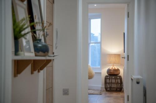 Azure - 2 Bedroom Apartment - Tenby