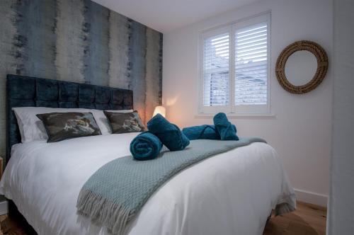 Azure - 2 Bedroom Apartment - Tenby