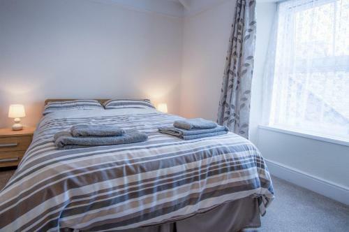 Dragons Den - 2 Bedroom Apartment - Tenby