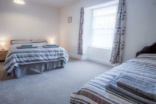 Dragons Den - 2 Bedroom Apartment - Tenby