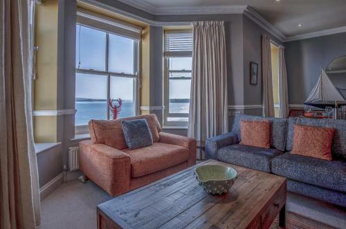 Judith's View - 3 Bedroom Apartment - Tenby