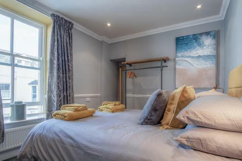 Judith's View - 3 Bedroom Apartment - Tenby