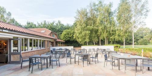 Grosvenor Lodge With Hot Tub