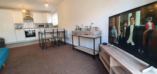 Sterling Apartment, Tilbury With Netflix & Amazon Music