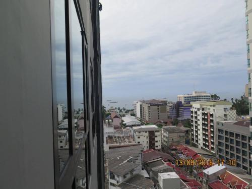Central Pattaya Near Hilton 1 Br Poolseaview 8
