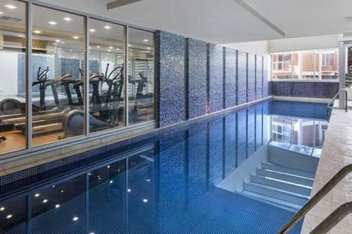 Apartamento Cityviews @ Glenelg * Pool/beach * Free Parking *