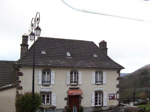 Hotel Auberge De Tournemire - Cantal
