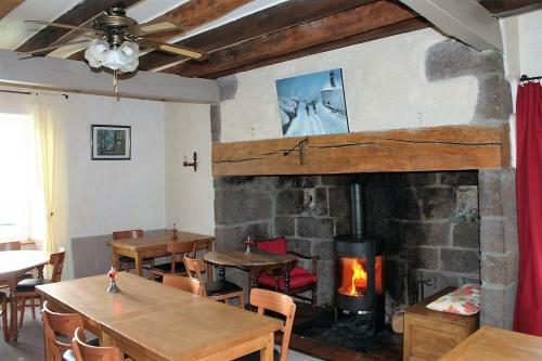 Hotel Auberge De Tournemire - Cantal