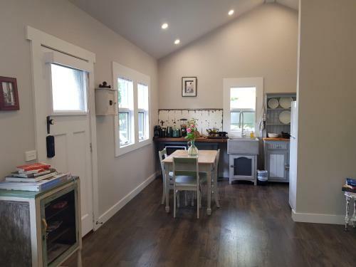 Candlebark Cottage