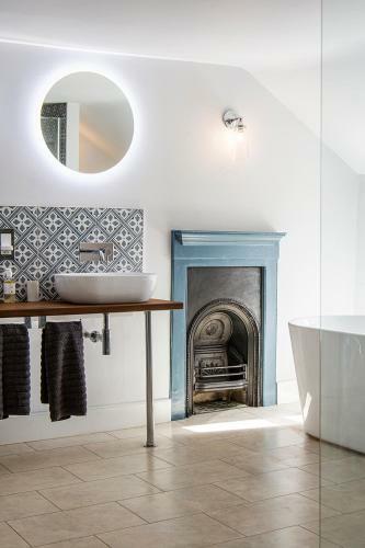 Cusgarne Manor Boutique B&B - Adults Only