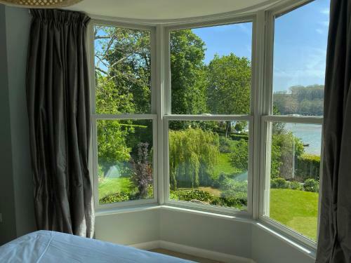 Riverside Idyll - The Perfect Cornish Sanctuary