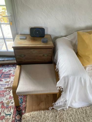 Romantic Log-burner Cornish Cottage Private Garden Dogs Welcome
