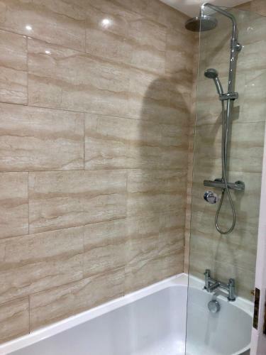 Valleyview Cottage-cosy, Rustic Home - Log Burner