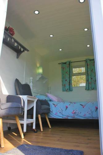 Hopgarden Glamping Luxury Shepherds Huts