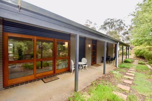 Waratah Lodge
