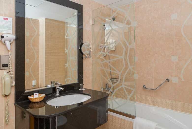Hotel Al Jawhara Gardens