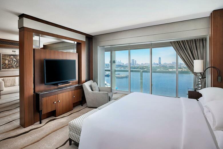 Sheraton Dubai Creek Hotel And Towers