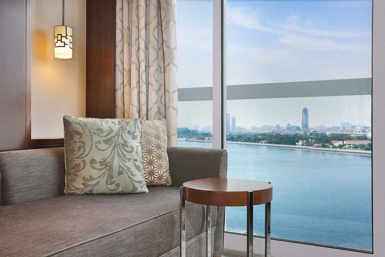 Sheraton Dubai Creek Hotel And Towers