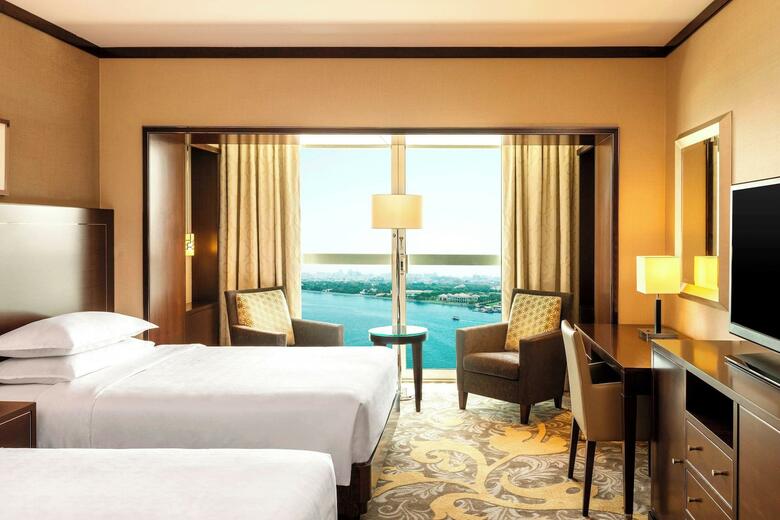 Sheraton Dubai Creek Hotel And Towers