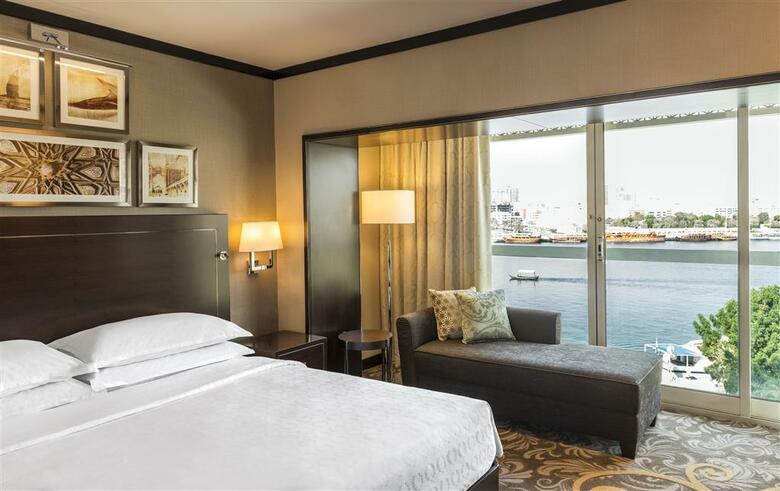 Sheraton Dubai Creek Hotel And Towers