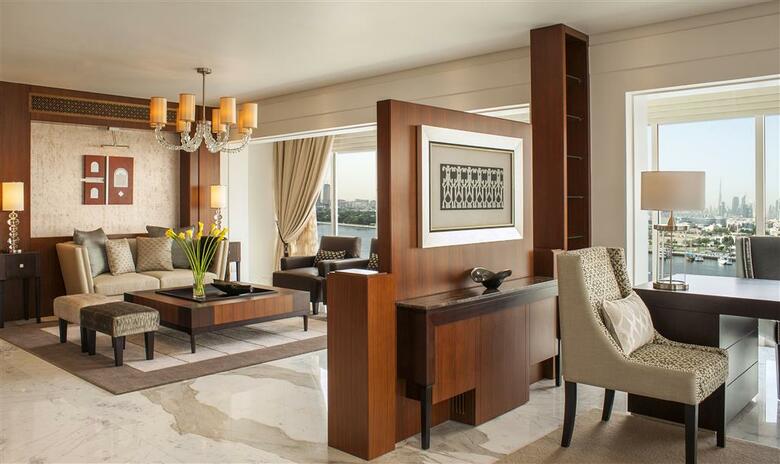 Sheraton Dubai Creek Hotel And Towers