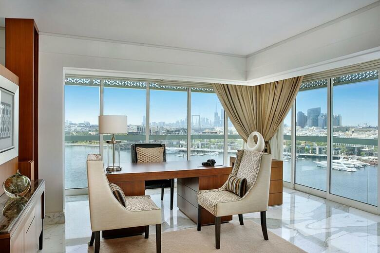 Sheraton Dubai Creek Hotel And Towers