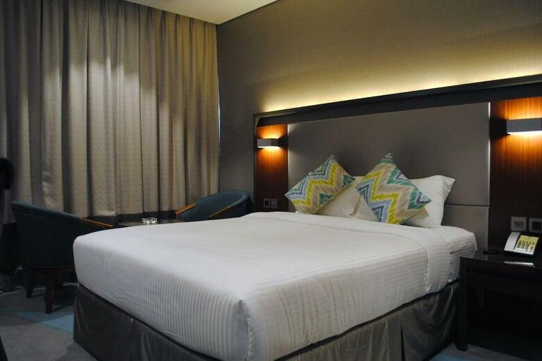 Hotel Versailles