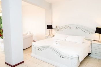 Hotel La Mansion Inn (.)