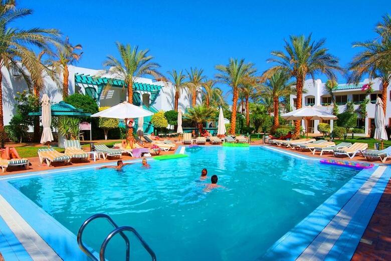 Hotel Falcon Hills