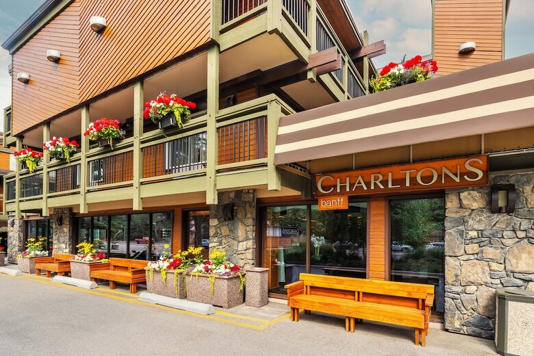 Hotel Charlton's Cedar Court
